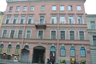 Фасад памятника архитектуры отремонтировали