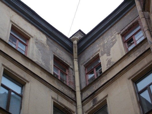 Отремонтированный фасад украсил улицу Чайковского