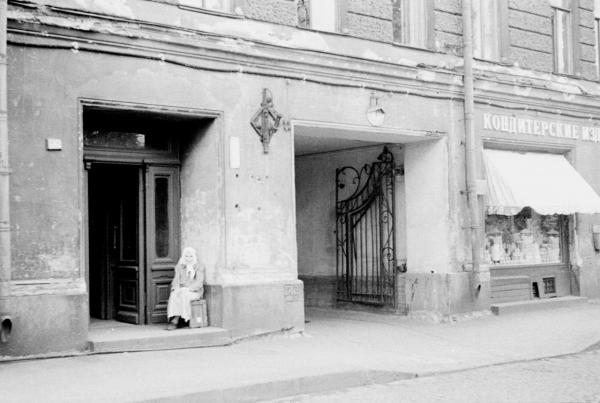 В рамках капитального ремонта фасадов по адресу ул. Херсонская, 1/7 были воссозданы исторические ворота